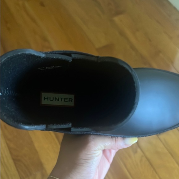 Women’s Hunter Black Chelsea Rainboot - Picture 4 of 6